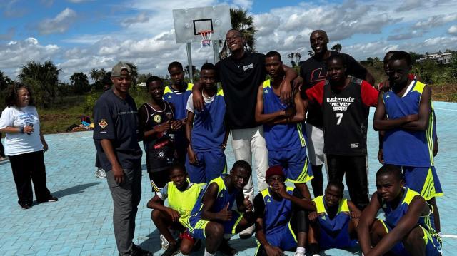 v体育-特纳走进非洲找到平静：不在乎去哪队 只想做自己