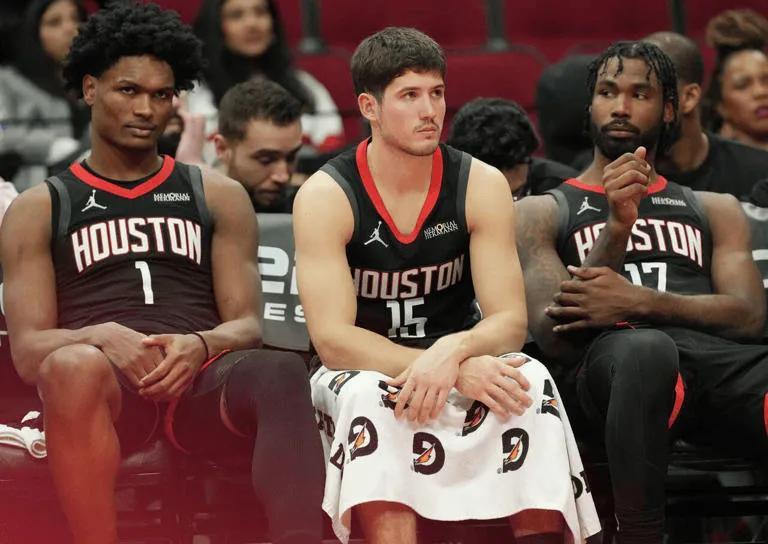 v体育赛事直播-火箭输黄蜂遭4坏消息！谢泼德+阿门+申京全崩，球队没三分太致命